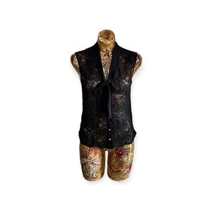 love 21 Forever 21 top black sleeveless lace sheet button down small